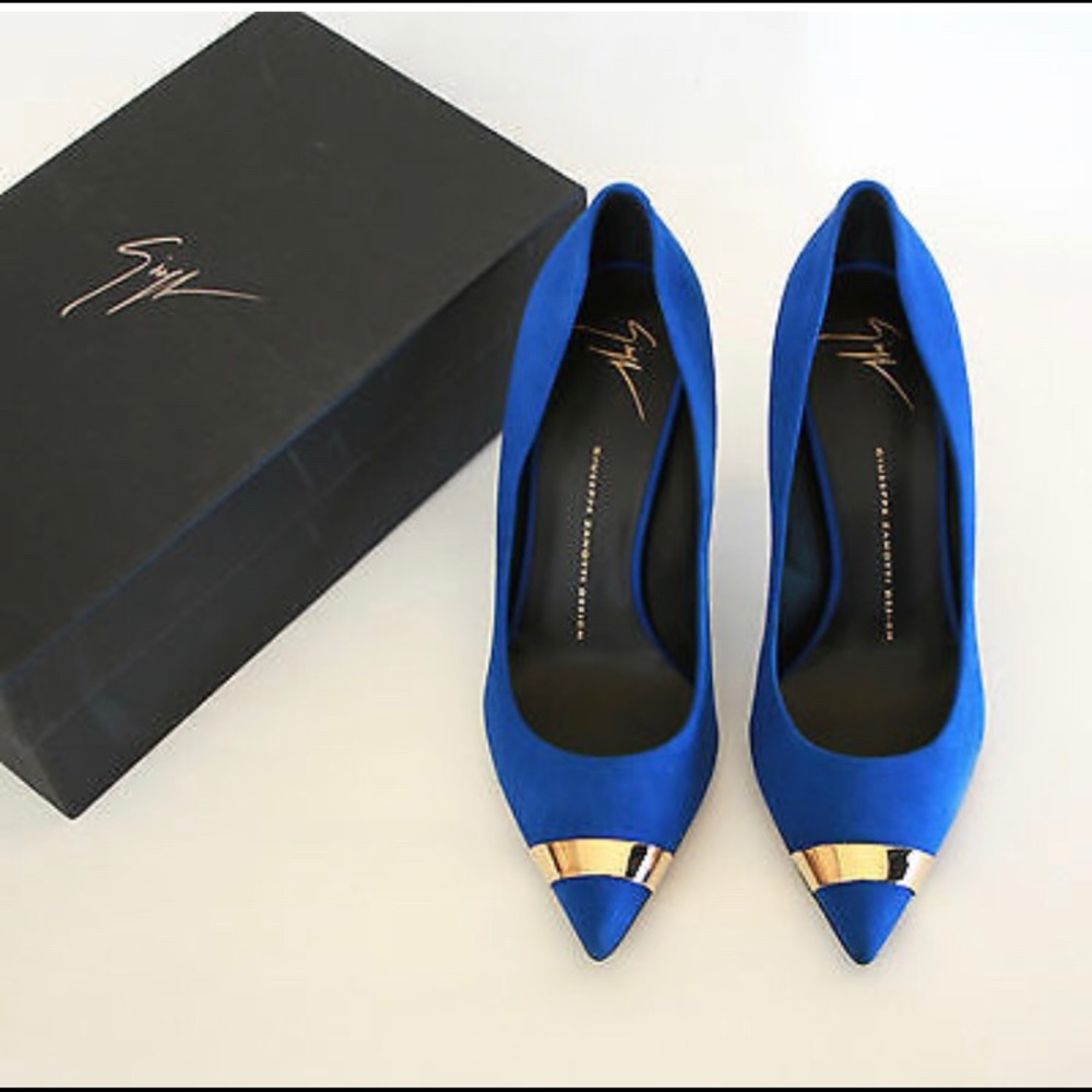 Blue Pumps
